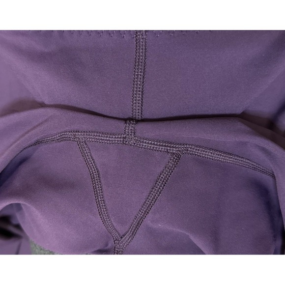 Lululemon Purple Plum Crop Leggings Size 2 - Picture 5 of 7